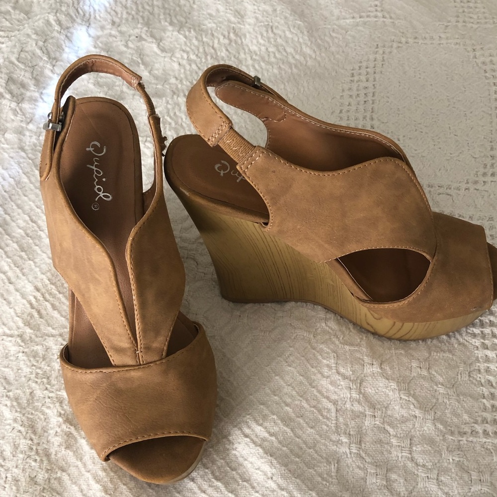 Dress shoes